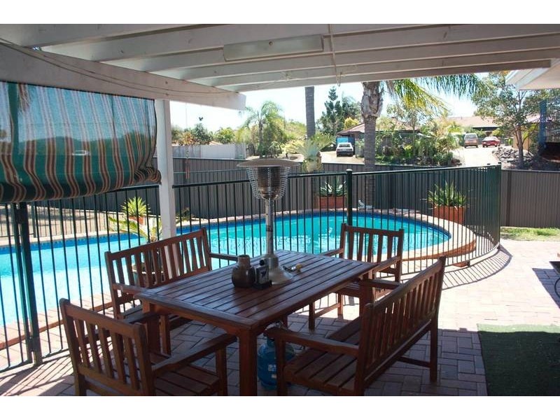 50 Alexander Drive, Highland Park QLD 4211