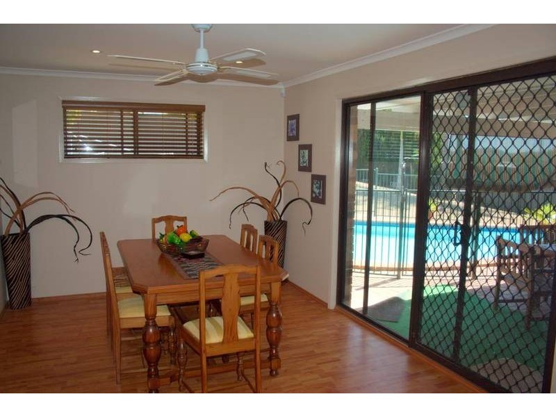 50 Alexander Drive, Highland Park QLD 4211