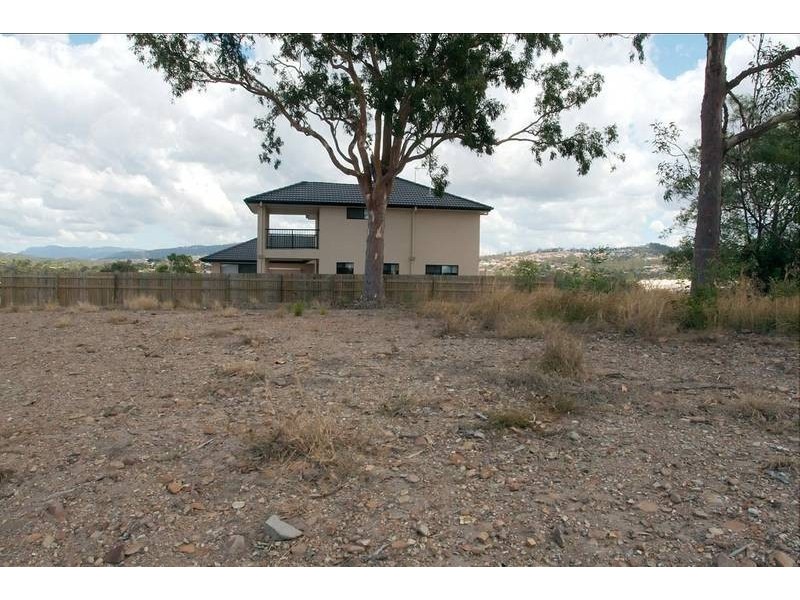 7 Therese Mary Avenue, Carrara QLD 4211