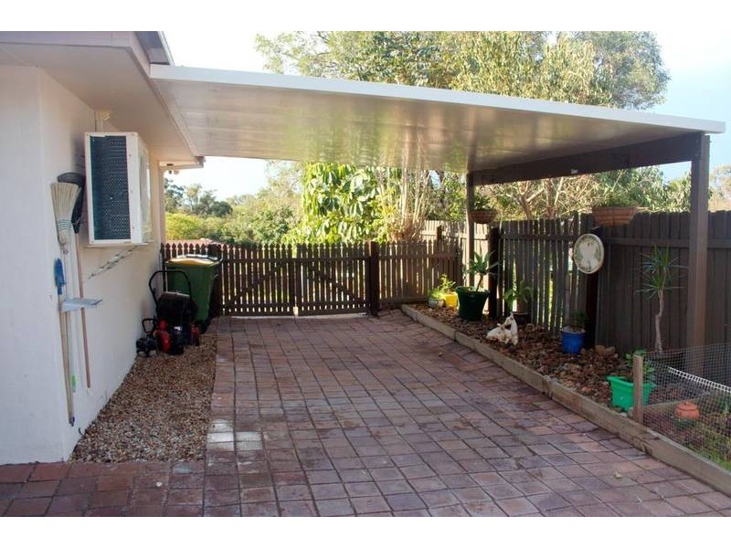 21 Richard Crescent, Highland Park QLD 4211