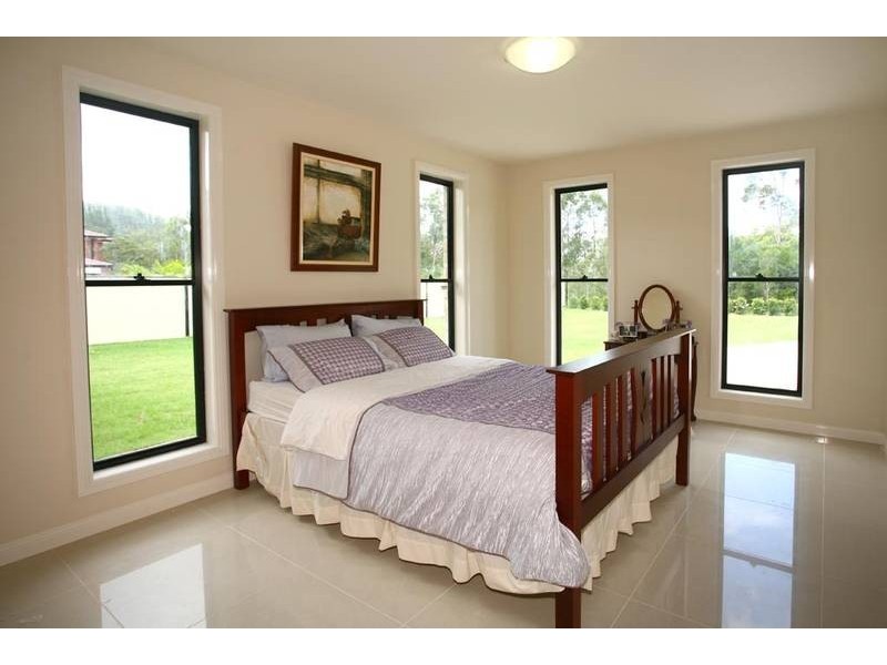 6 Cargellico Street, Maudsland QLD 4210