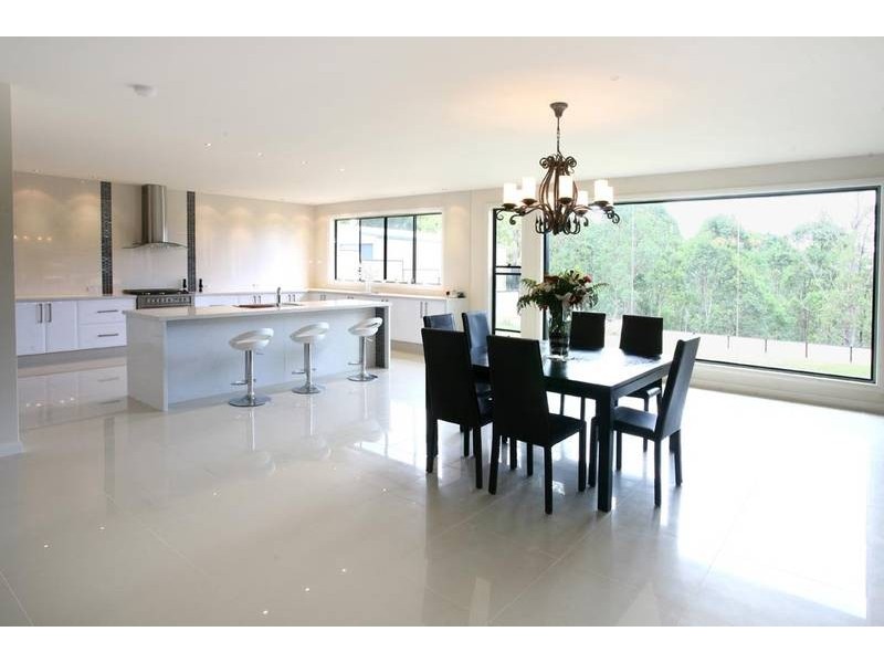 6 Cargellico Street, Maudsland QLD 4210