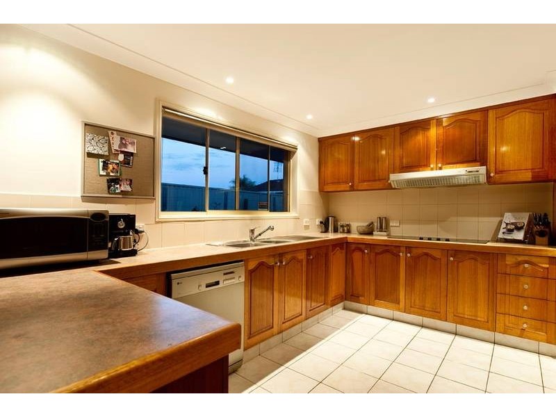 10 Muston Court, Carrara QLD 4211