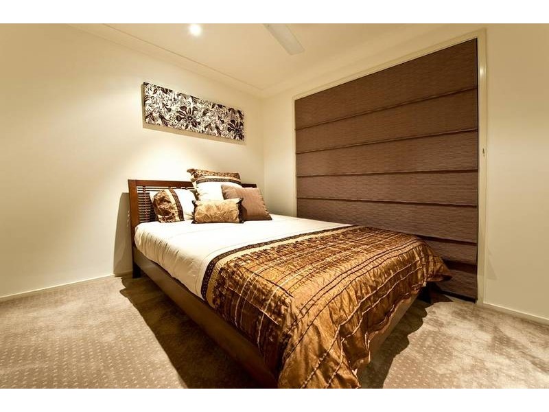 10 Muston Court, Carrara QLD 4211