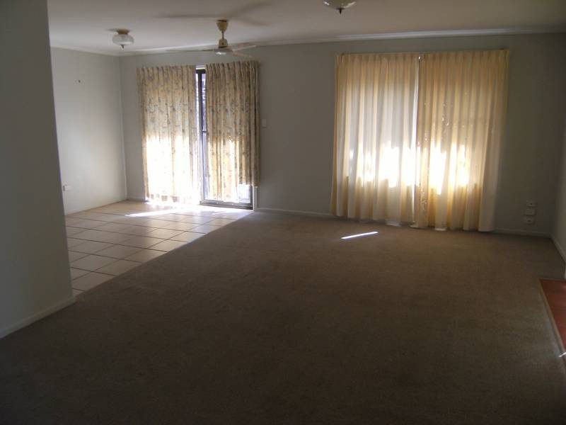 10 Dunsby Drive, Carrara QLD 4211