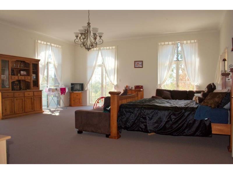 134 Crane Crescent, Nerang QLD 4211