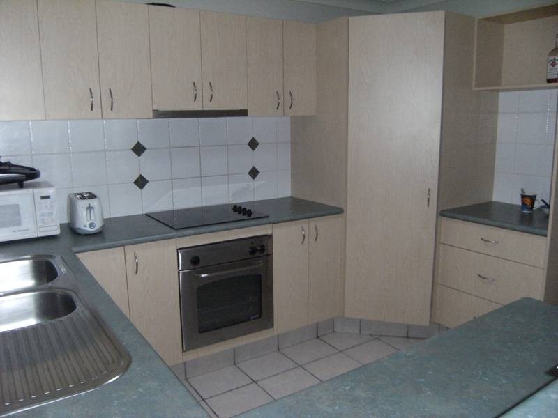 2/83 Kincaid Drive, Highland Park QLD 4211