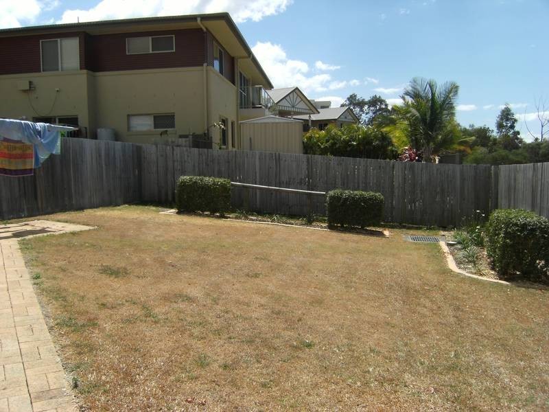 2/83 Kincaid Drive, Highland Park QLD 4211