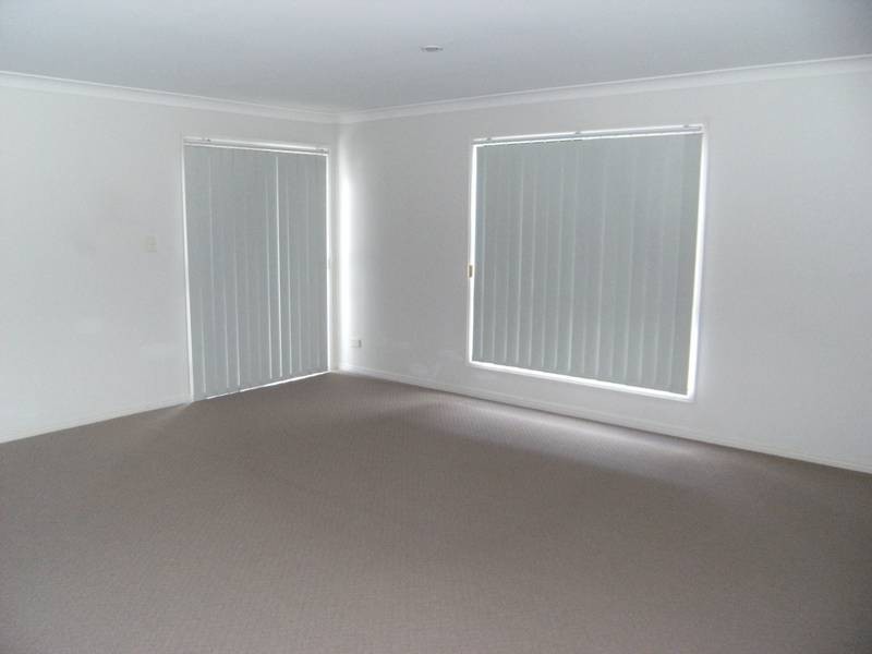 2/83 Kincaid Drive, Highland Park QLD 4211