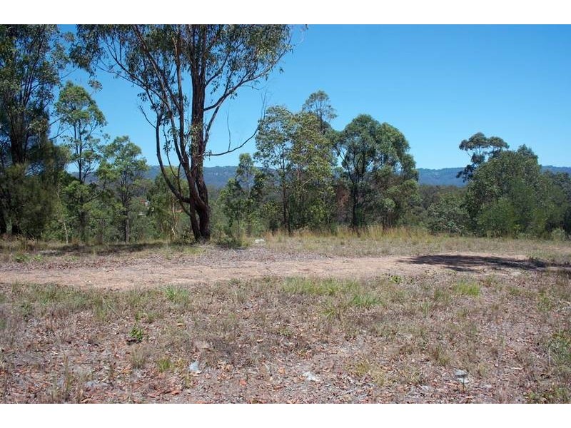 13 Mulwala Street, Maudsland QLD 4210