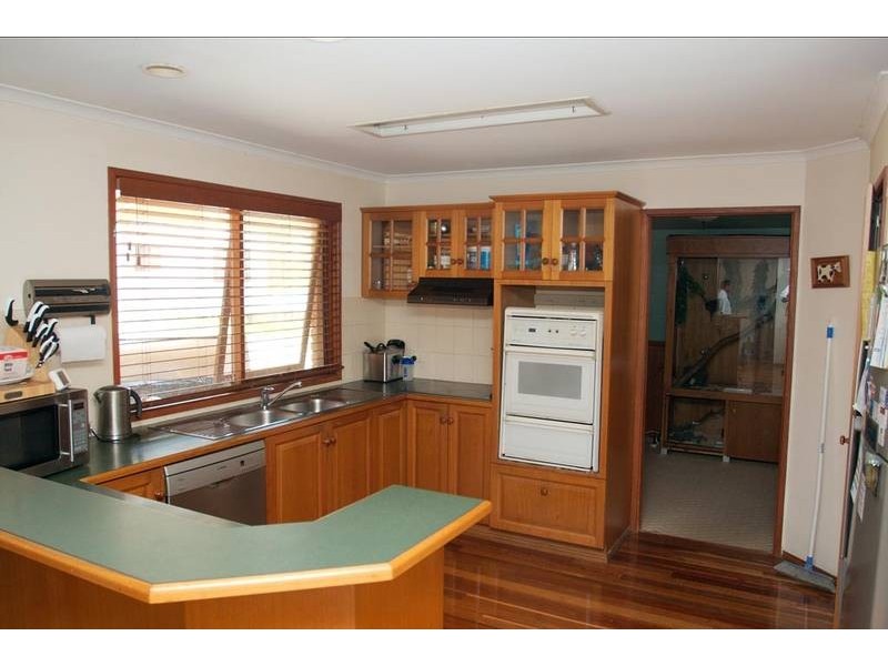 Gaven QLD 4211