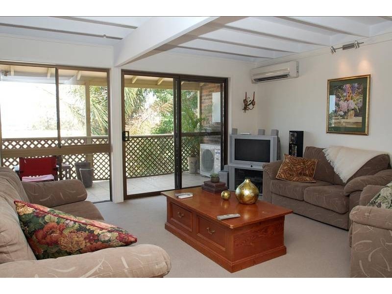 16/11 Balfour Crescent, Highland Park QLD 4211