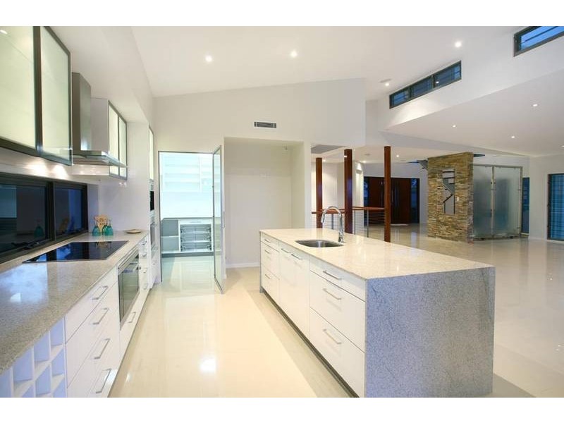 11 John Francis Drive, Carrara QLD 4211