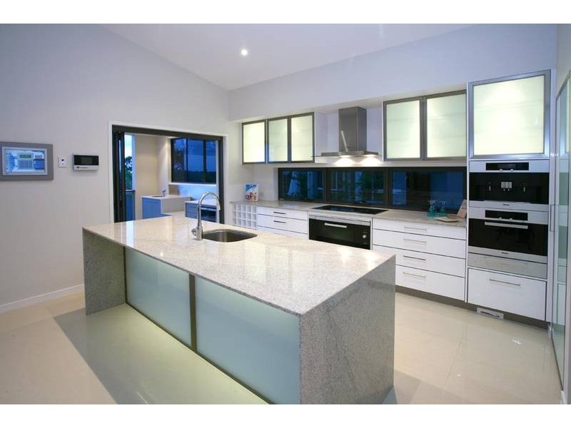 11 John Francis Drive, Carrara QLD 4211