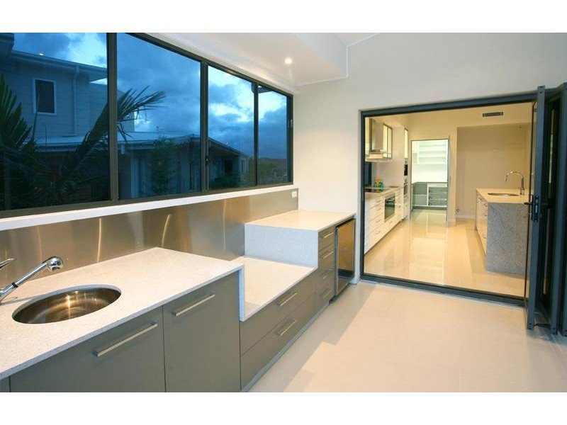 11 John Francis Drive, Carrara QLD 4211