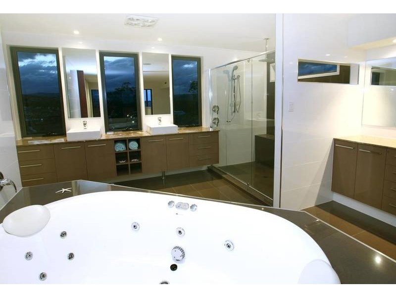 11 John Francis Drive, Carrara QLD 4211