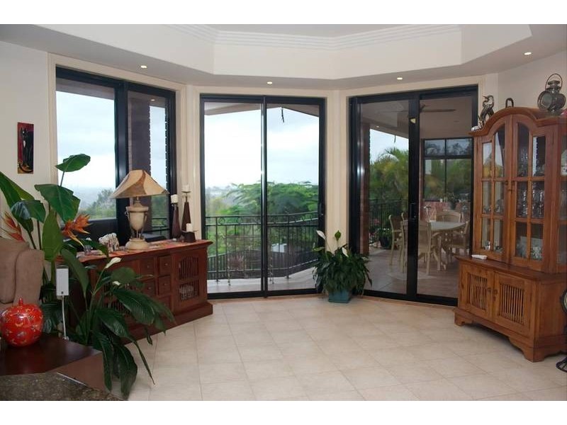 Highland Park QLD 4211