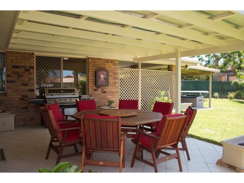 6 Matheson Court, Carrara QLD 4211