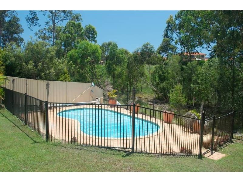 18 Golden Bear Drive, Arundel QLD 4214