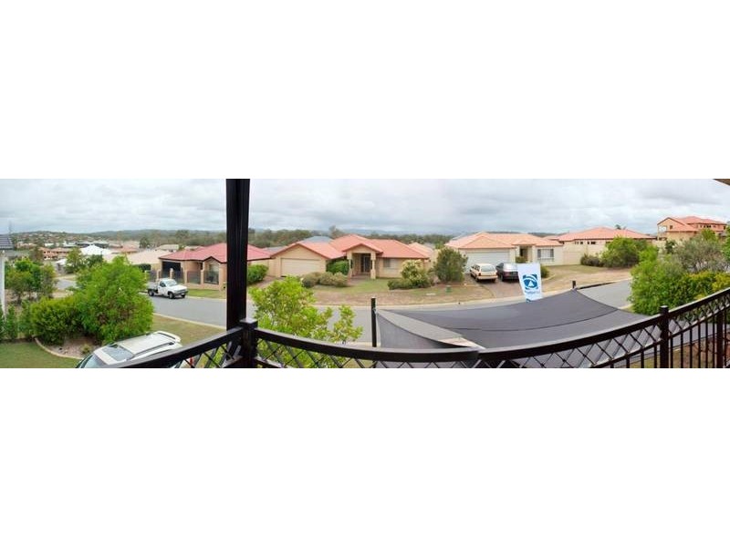 18 Golden Bear Drive, Arundel QLD 4214