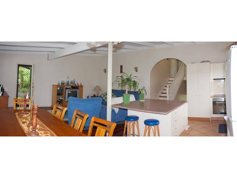 Gaven QLD 4211
