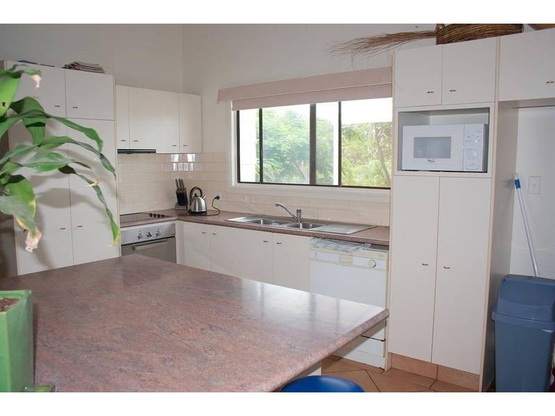 Gaven QLD 4211