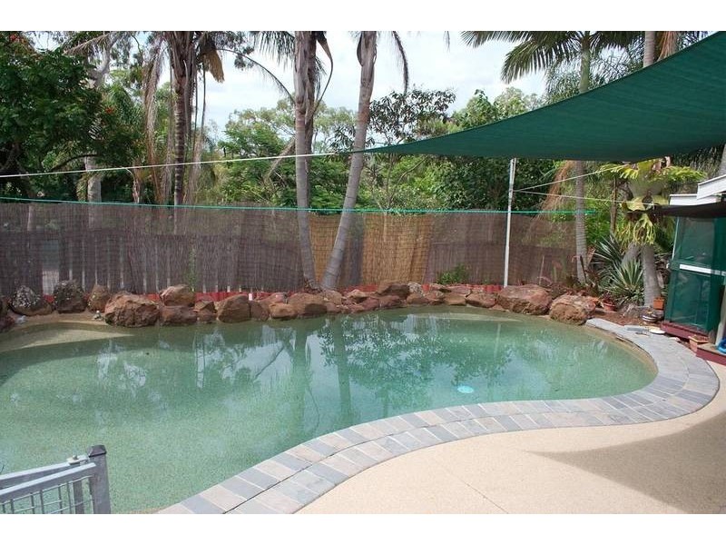 Gaven QLD 4211