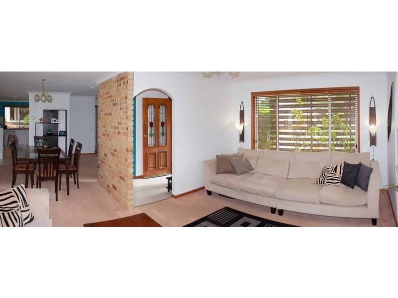 1 Lauder Court, Highland Park QLD 4211