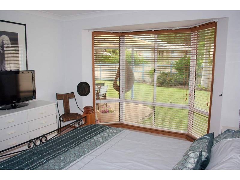 1 Lauder Court, Highland Park QLD 4211