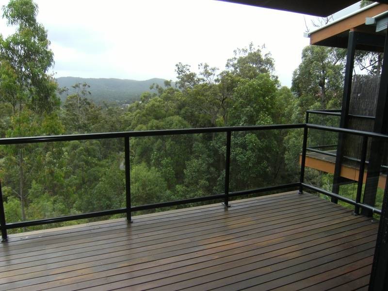 8/2 Ridgeline Way, Highland Park QLD 4211