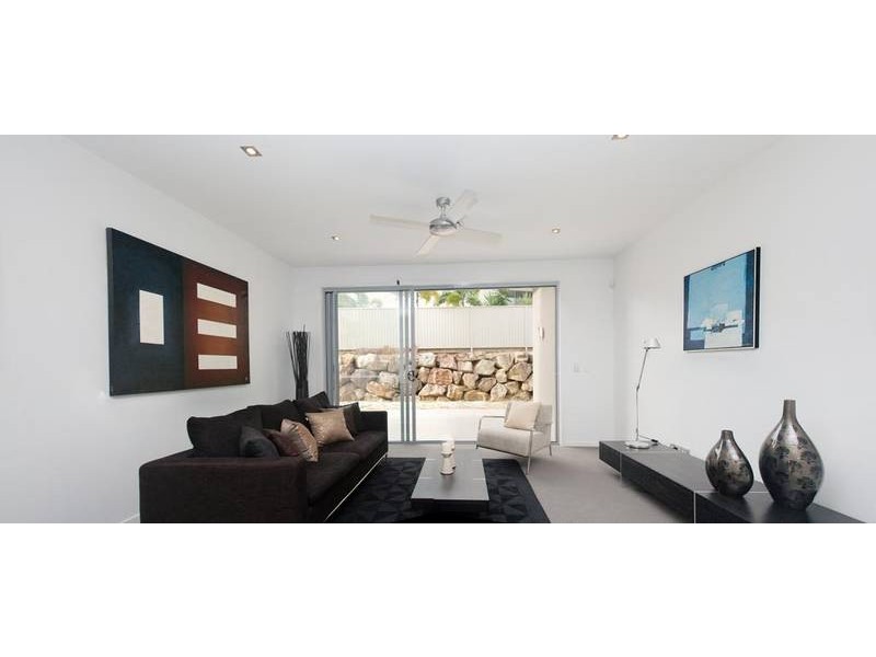 8 Corymbia Way, Molendinar QLD 4214