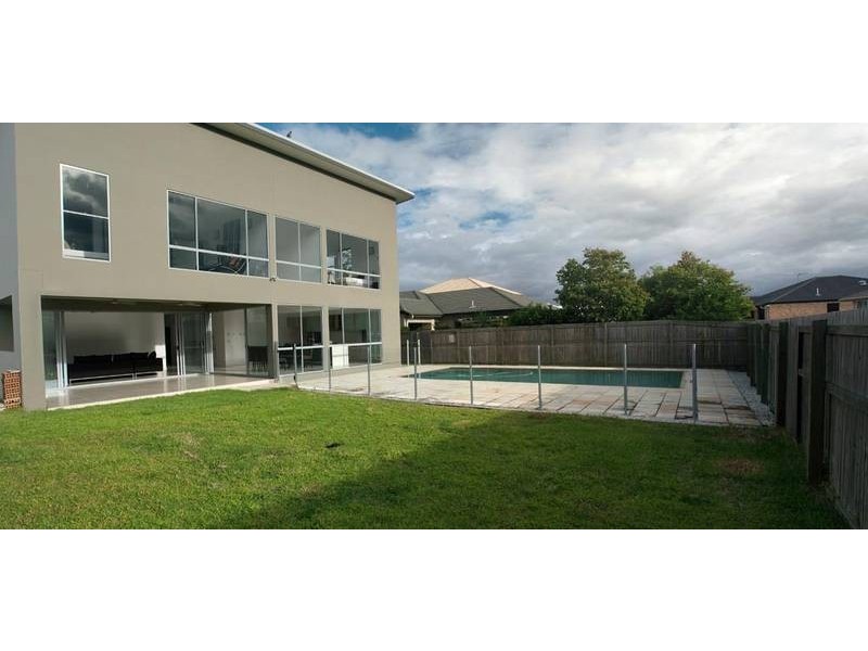8 Corymbia Way, Molendinar QLD 4214