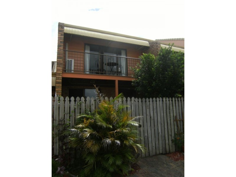 2/1 Kilpatrick Court, Highland Park QLD 4211
