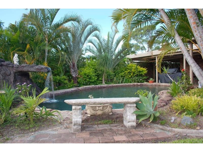 1 Burcott Court, Carrara QLD 4211