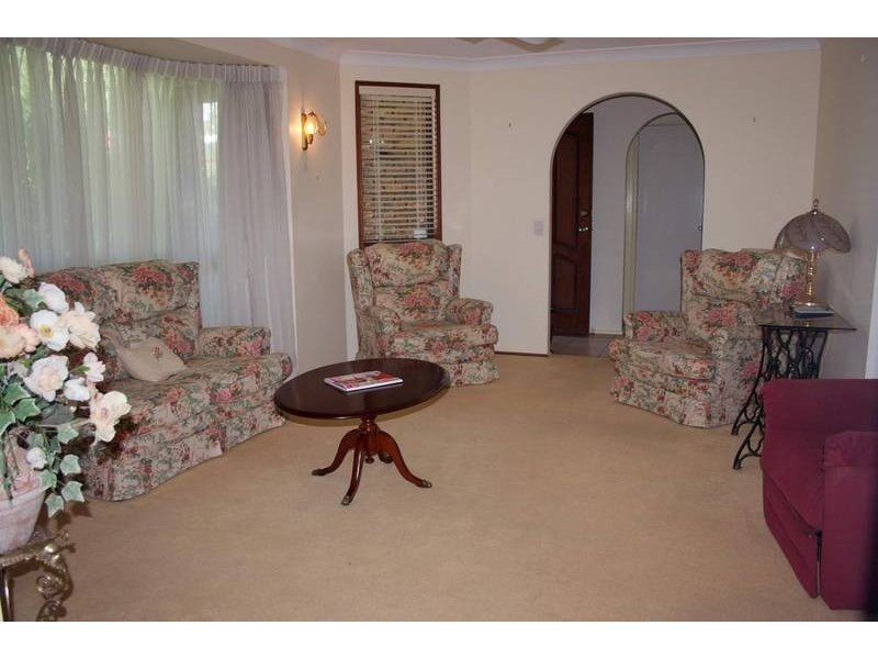 1 Burcott Court, Carrara QLD 4211