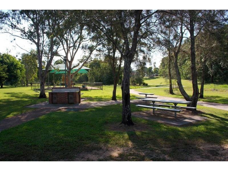 1 Burcott Court, Carrara QLD 4211