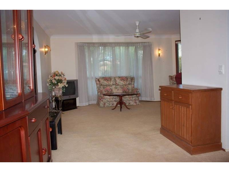 1 Burcott Court, Carrara QLD 4211