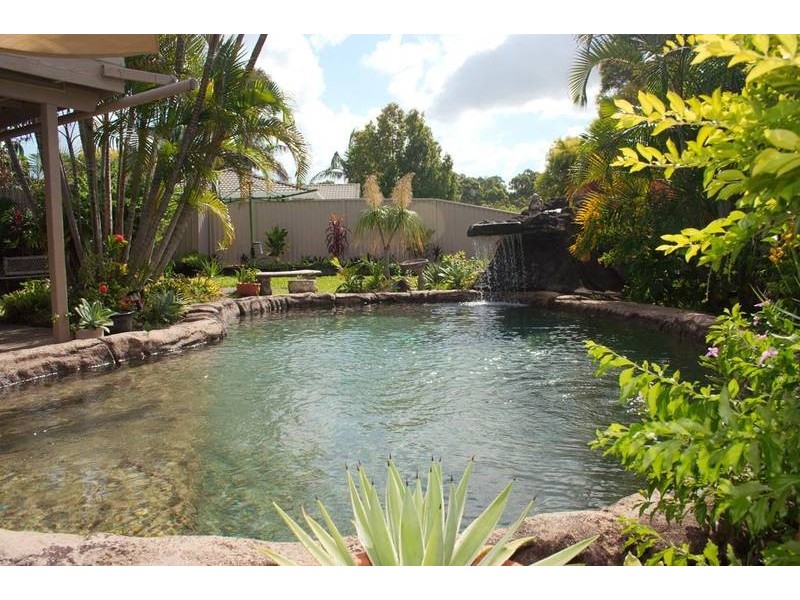 1 Burcott Court, Carrara QLD 4211
