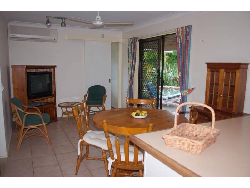 1 Burcott Court, Carrara QLD 4211