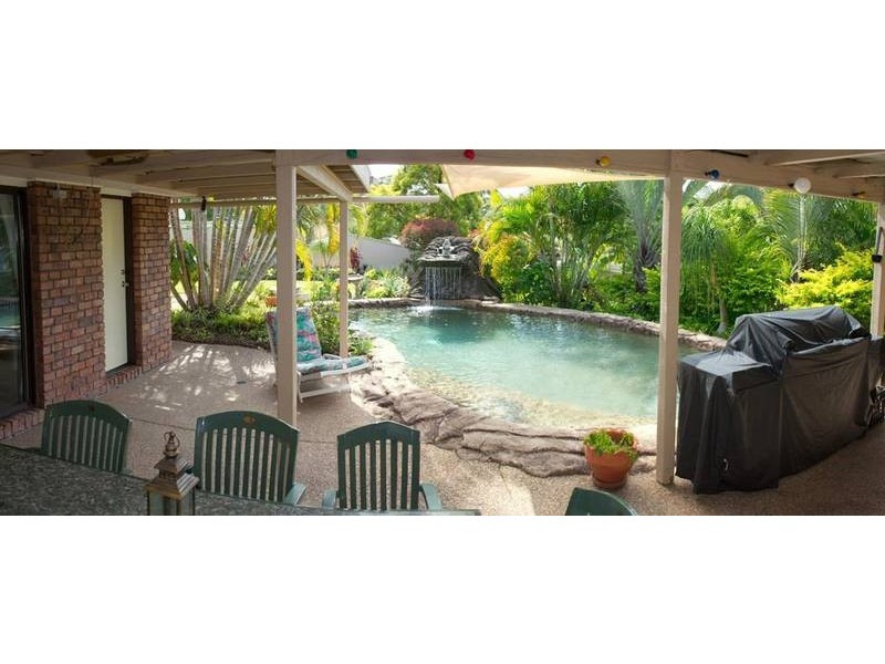 1 Burcott Court, Carrara QLD 4211