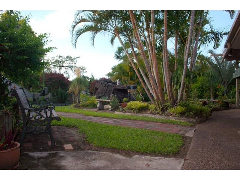 1 Burcott Court, Carrara QLD 4211