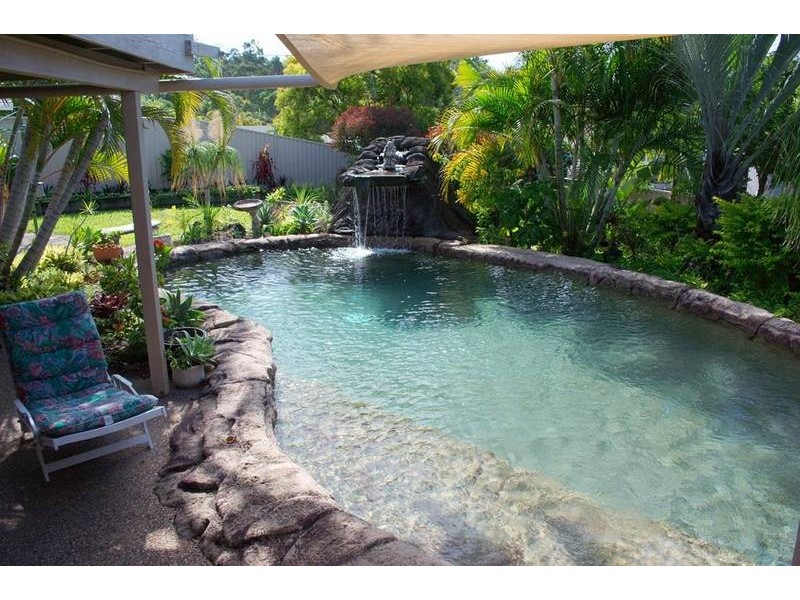 1 Burcott Court, Carrara QLD 4211