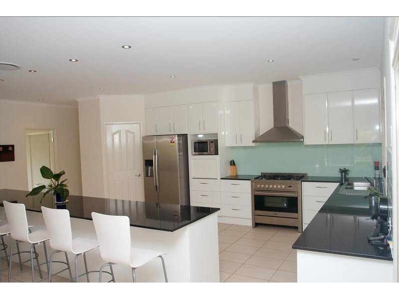 1 Willandra Court, Maudsland QLD 4210