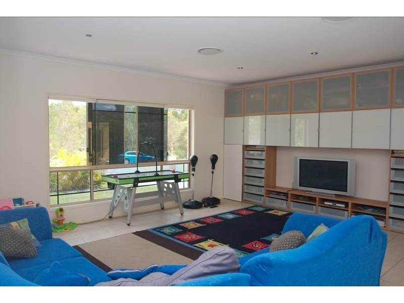 1 Willandra Court, Maudsland QLD 4210