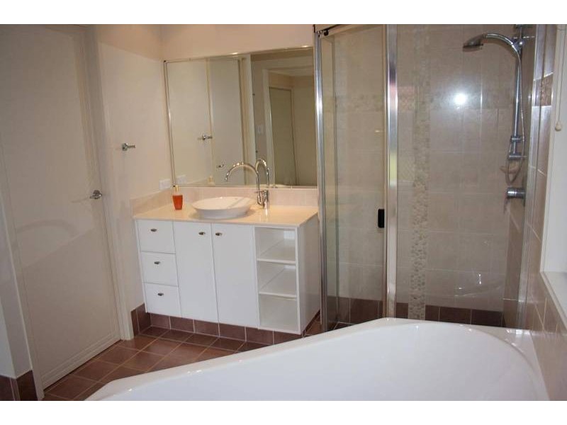 15 Old Kent Road, Upper Coomera QLD 4209