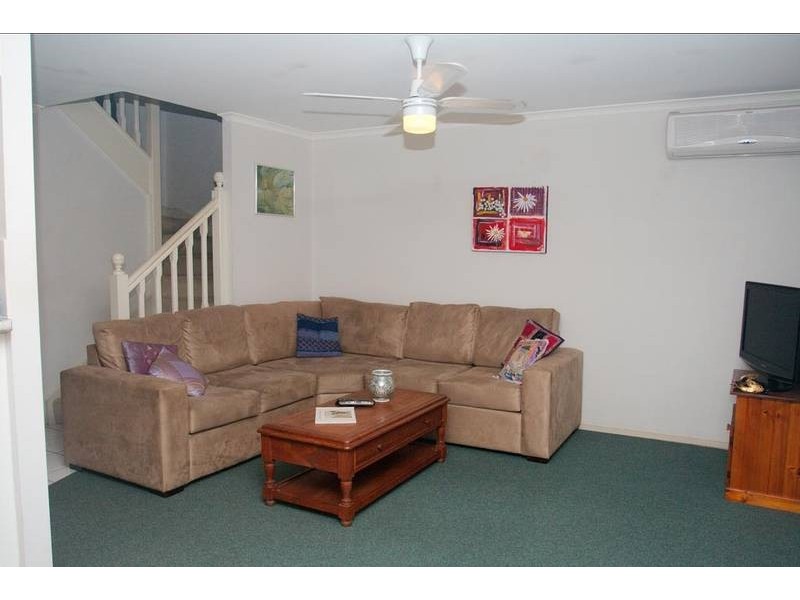 7/102 Alexander Drive, Highland Park QLD 4211