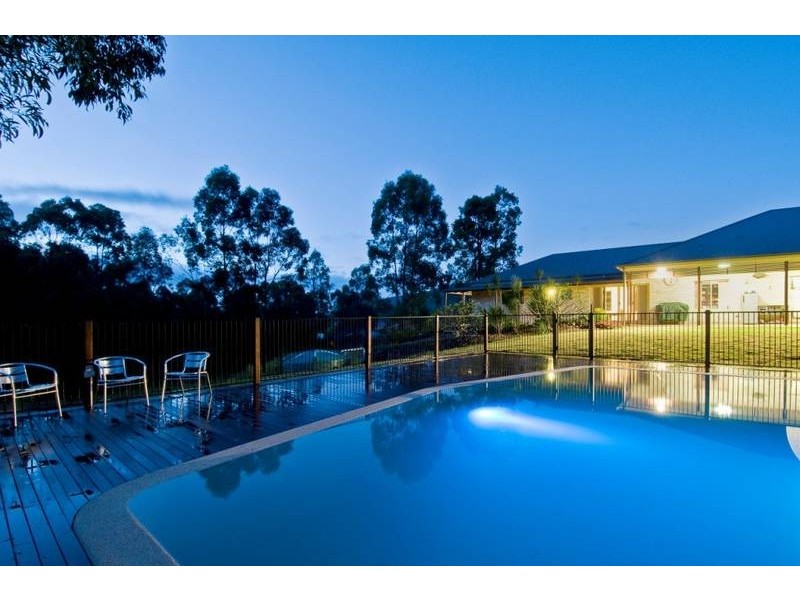 13 Barlee Place, Maudsland QLD 4210