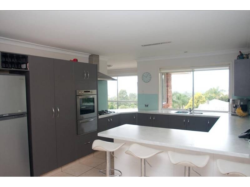 28 Kincaid Drive, Highland Park QLD 4211