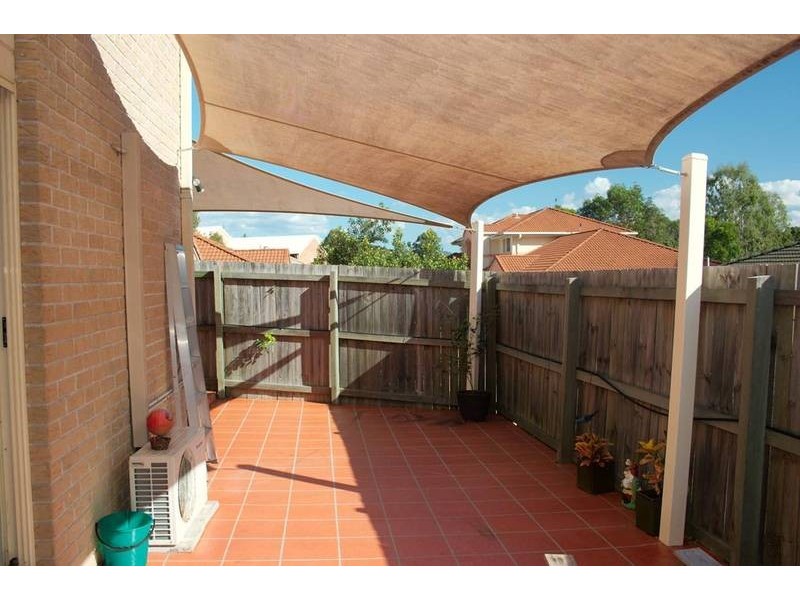 4/4 Bushmead Street, Nerang QLD 4211