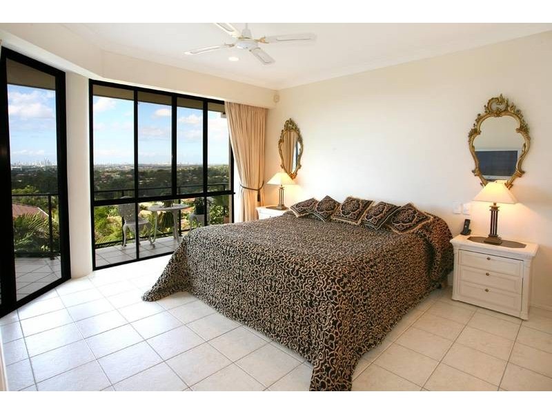 12 Bellavista Close, Highland Park QLD 4211